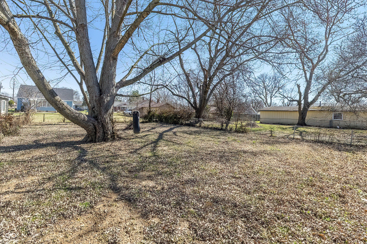 Listing Image 11