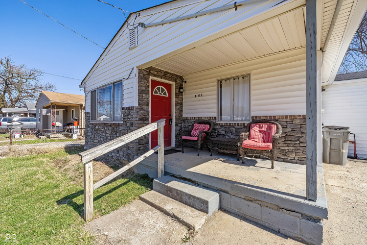 Listing Image 3