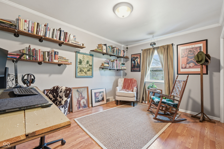 Listing Image 9