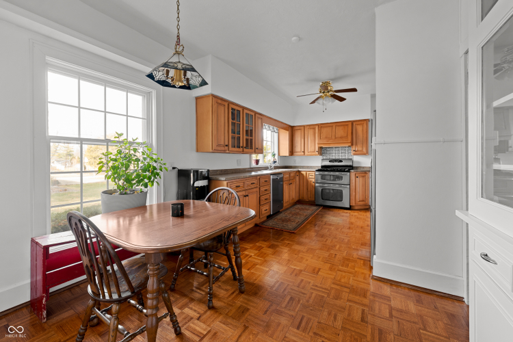 Listing Image 13