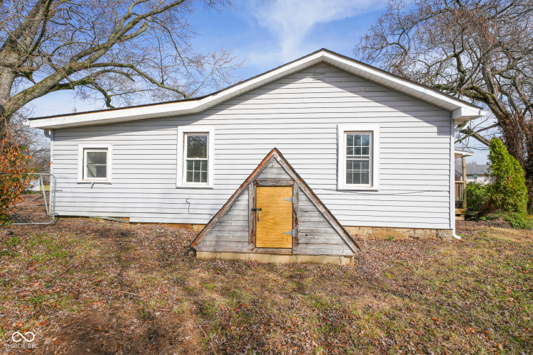 Listing Image 17