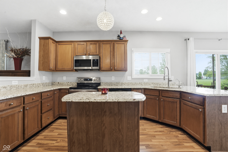 Listing Image 15