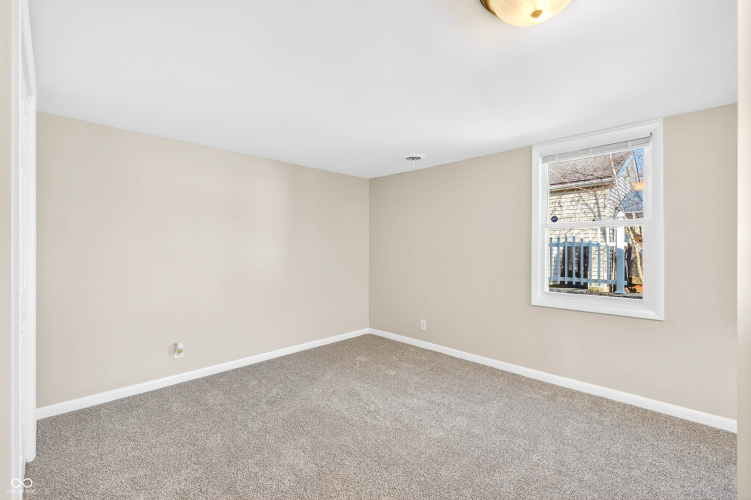 Listing Image 17