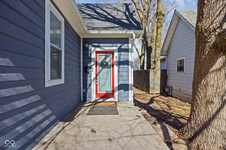 Listing Image 3