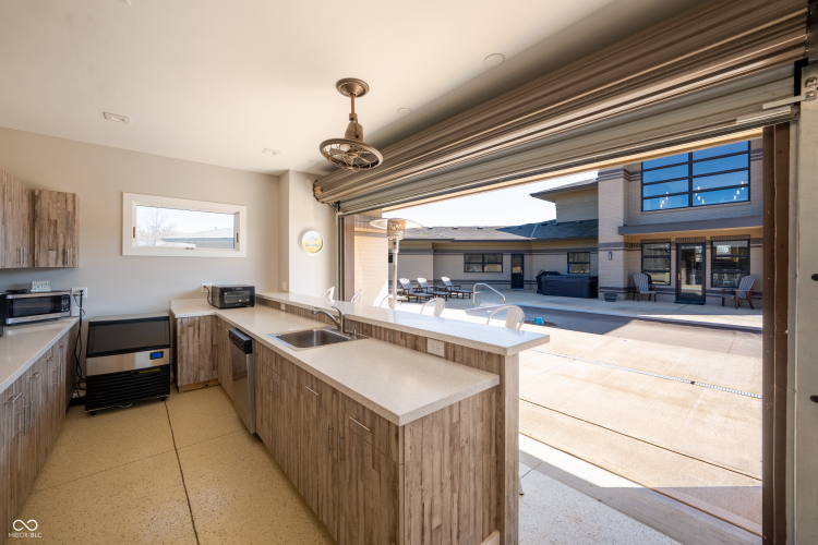 Listing Image 53
