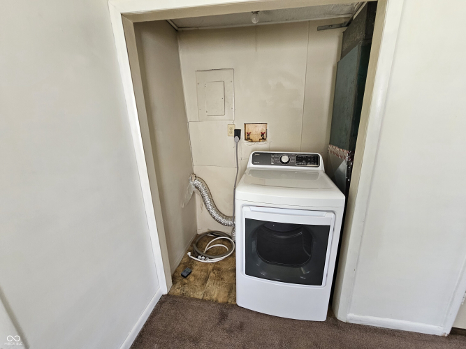 Listing Image 16