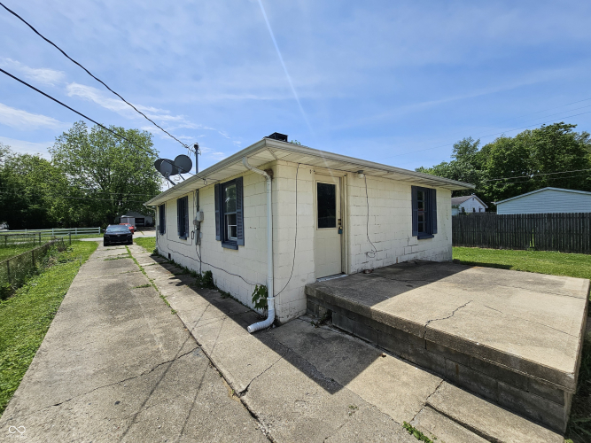 Listing Image 5