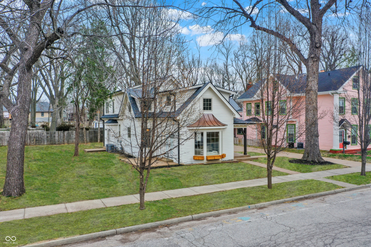 Listing Image 52