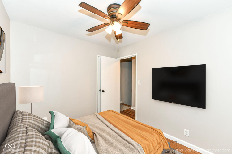 Listing Image 11