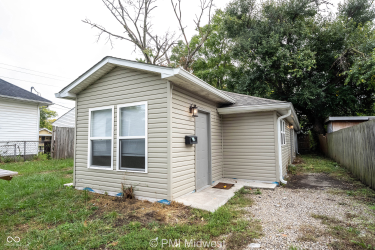 Listing Image 3