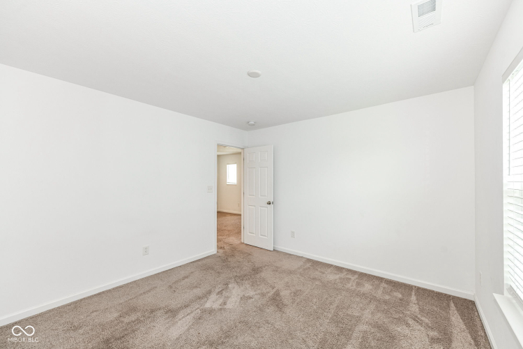 Listing Image 30