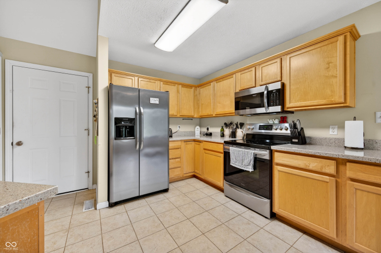Listing Image 16