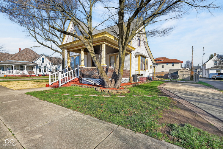 Listing Image 7