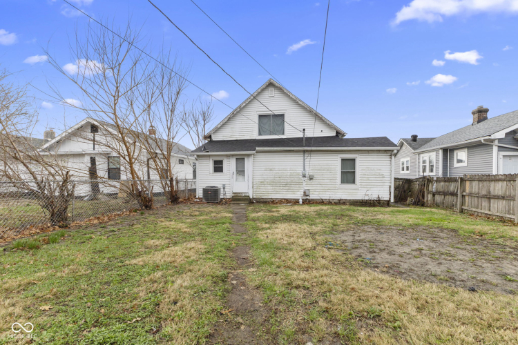 Listing Image 12