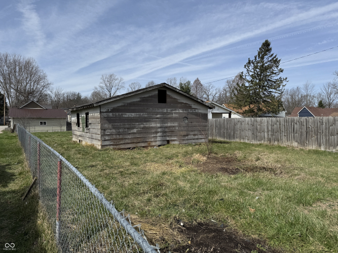 Listing Image 3