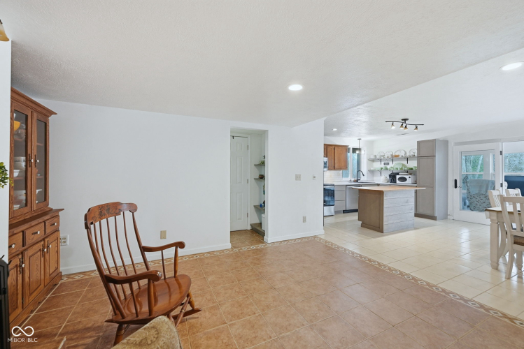 Listing Image 39