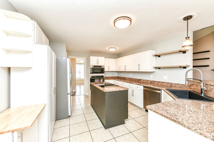 Listing Image 14