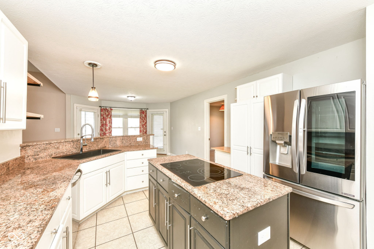 Listing Image 15