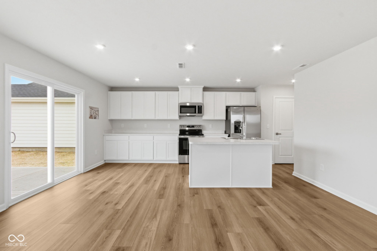 Listing Image 14