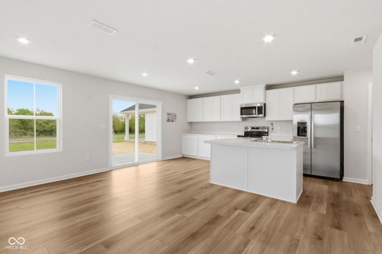 Listing Image 15