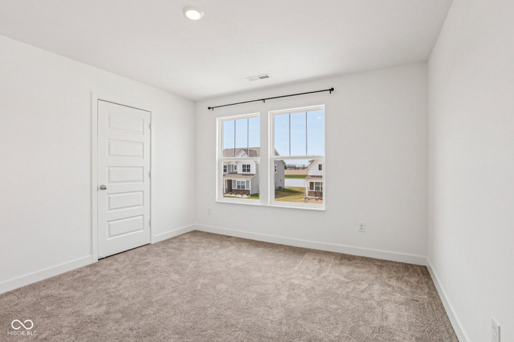 Listing Image 52