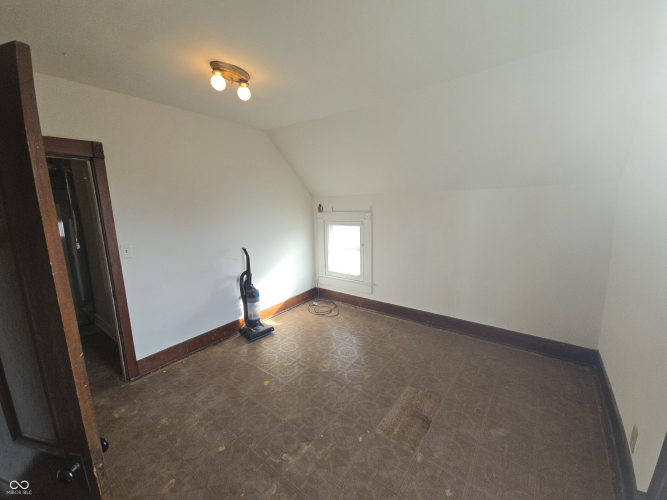 Listing Image 30