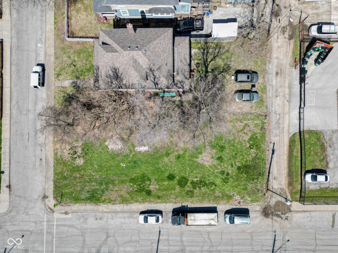 Listing Image 4