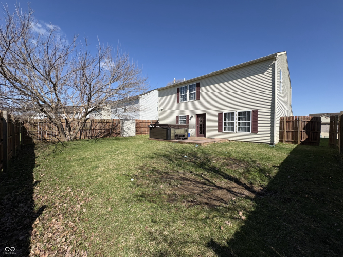 Listing Image 4