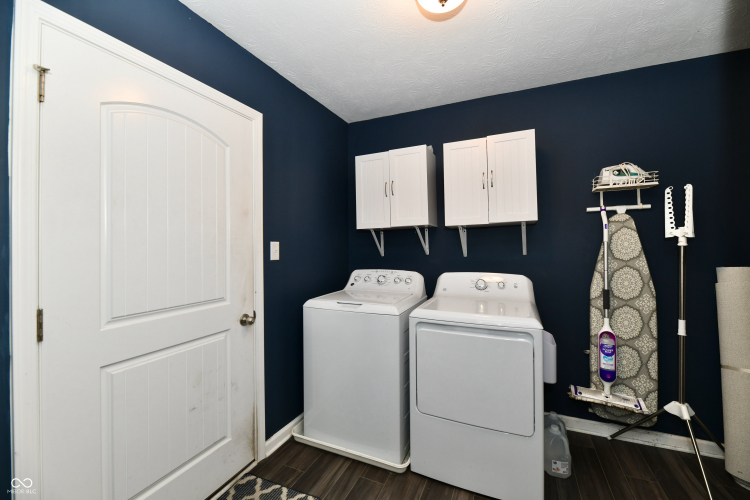 Listing Image 54