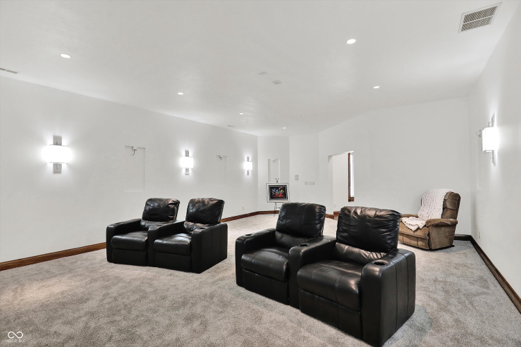Listing Image 59