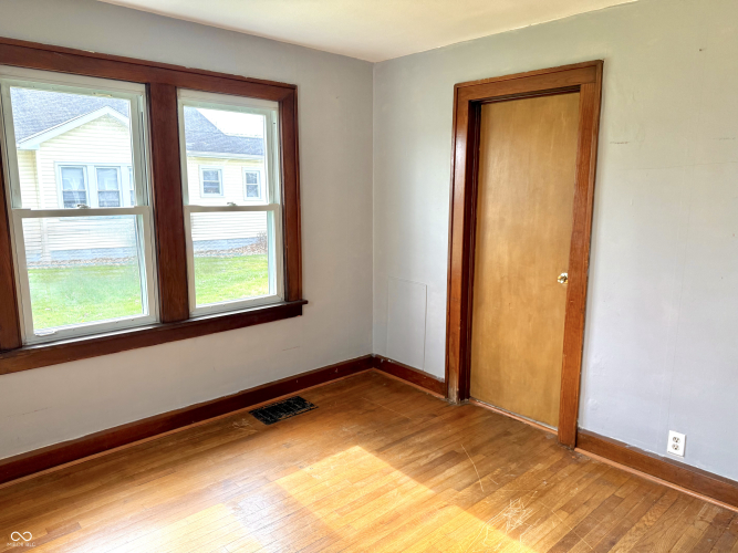 Listing Image 28