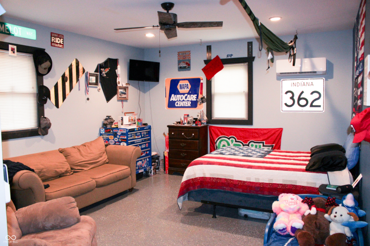 Listing Image 12