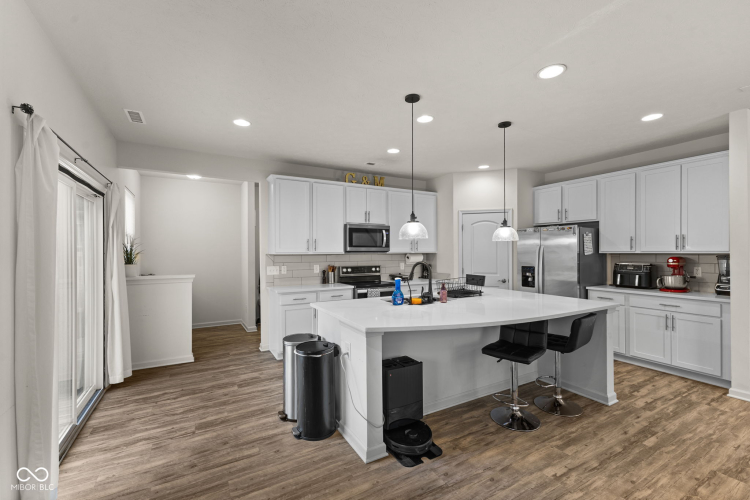 Listing Image 13