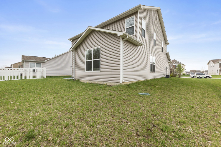 Listing Image 38