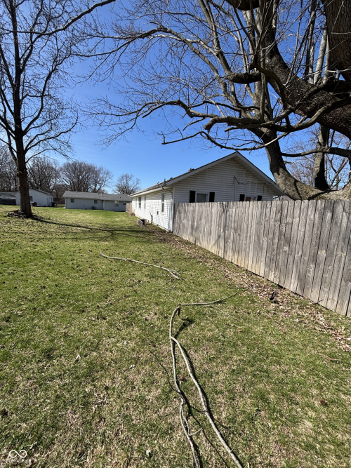Listing Image 5