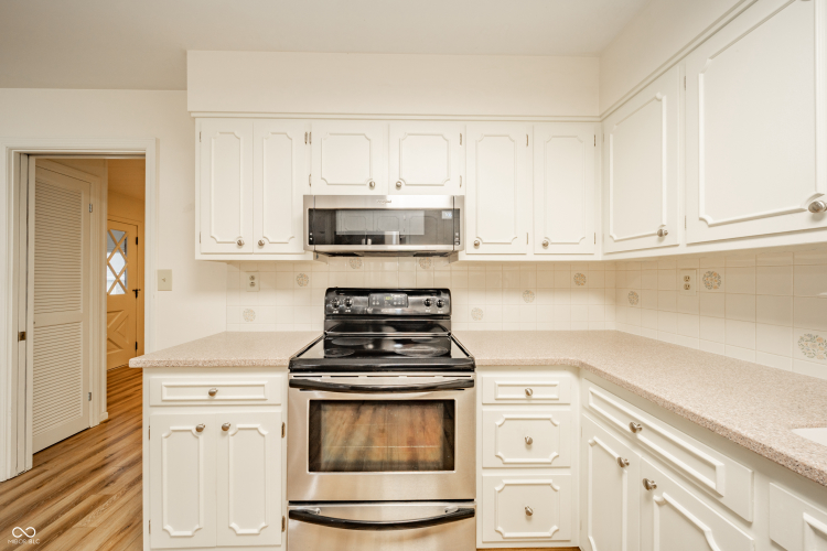 Listing Image 13