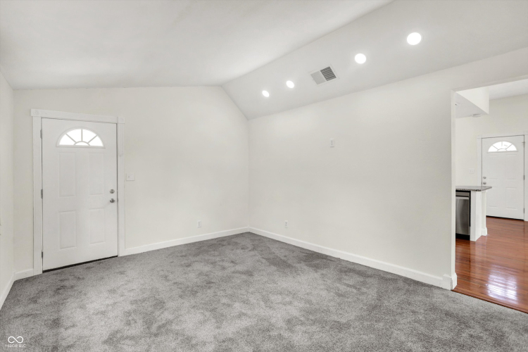 Listing Image 26