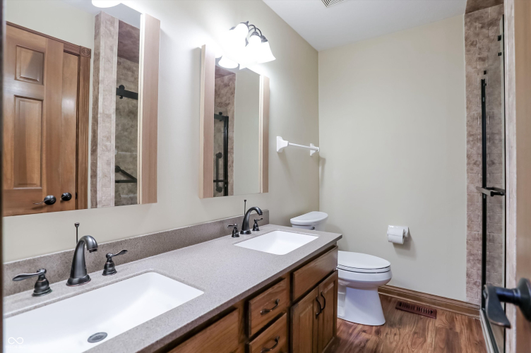 Listing Image 30