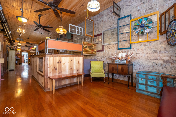 Listing Image 14