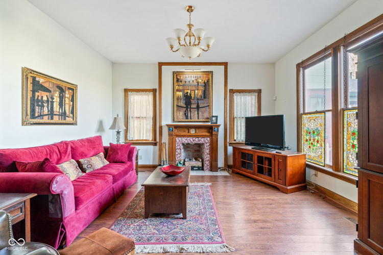 Listing Image 7