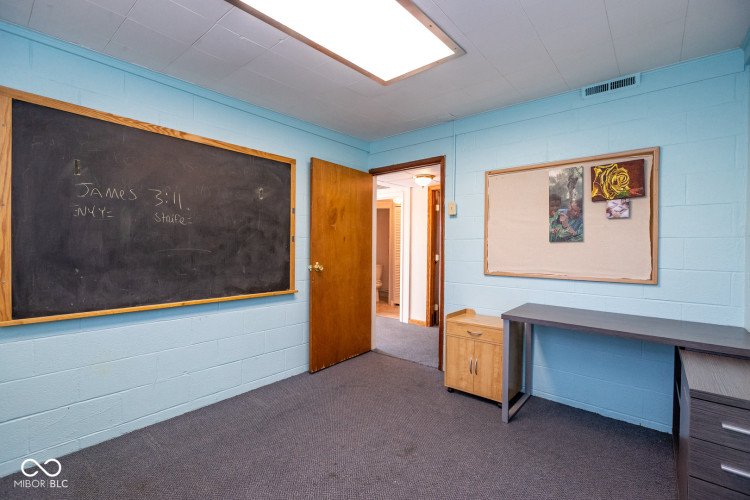 Listing Image 31