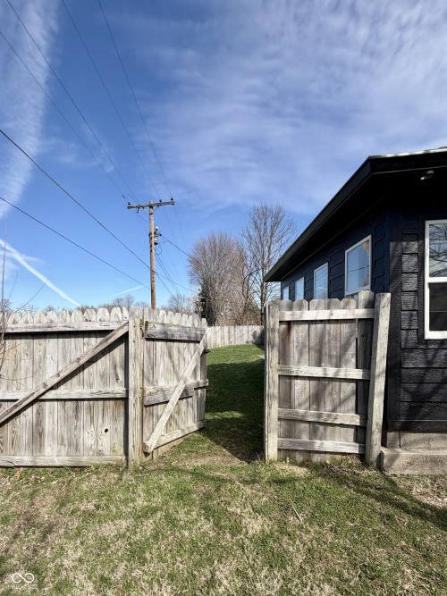 Listing Image 40