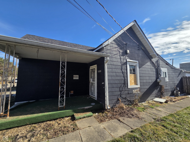 Listing Image 3
