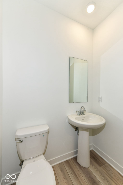 Listing Image 16