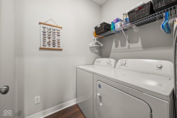 Listing Image 16