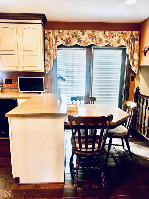 Listing Image 14
