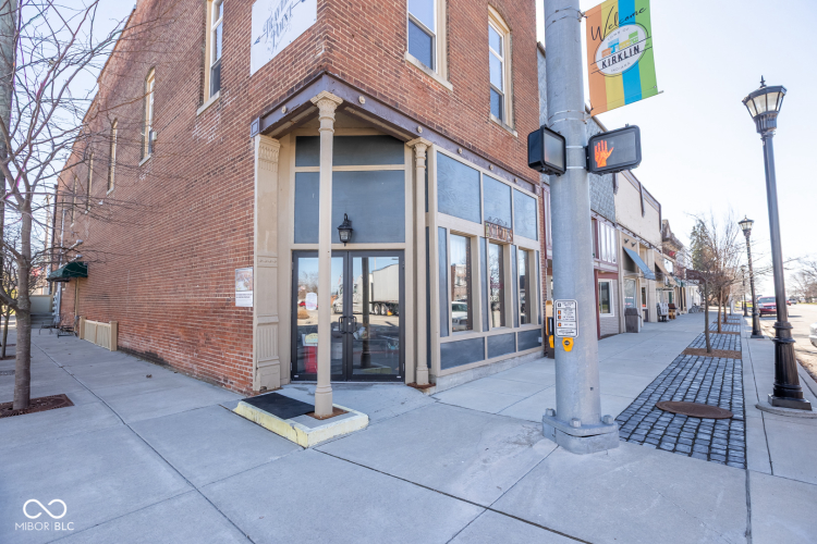 Listing Image 8
