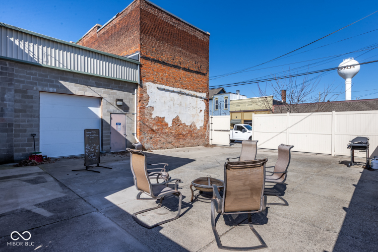 Listing Image 9