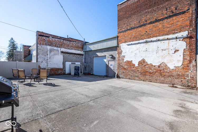 Listing Image 10