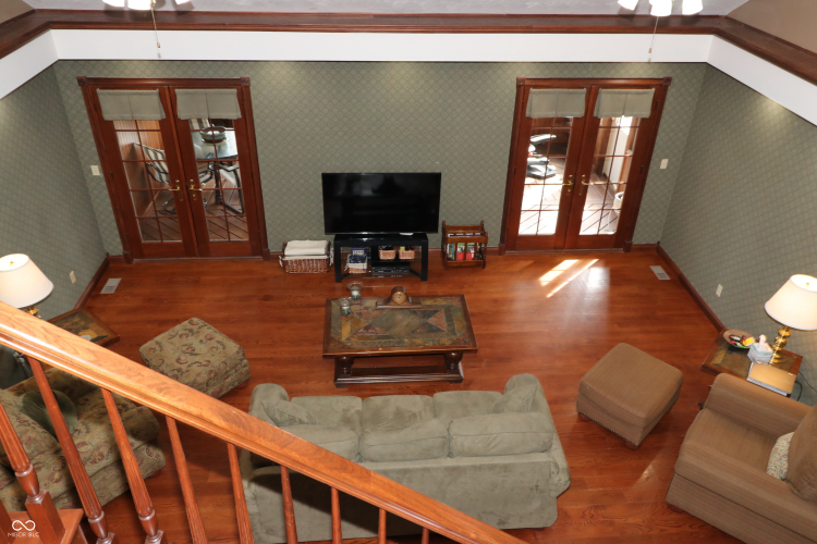 Listing Image 9